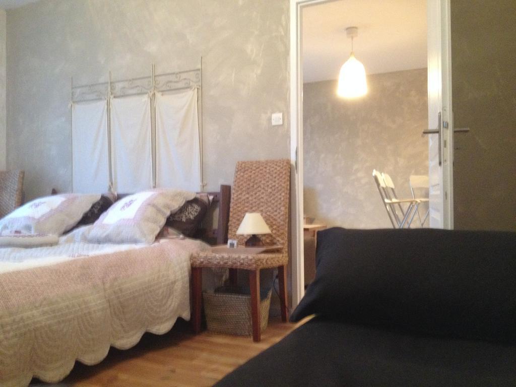 Gite La Parenthese Saint-Hostien Zimmer foto